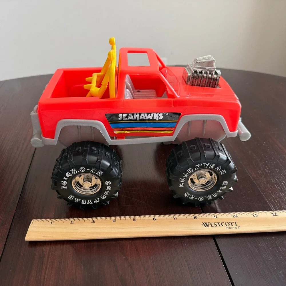Vintage 1980 Yellow‎ Jeep Buggy Toy Car #44 Goodyear Wrangler
